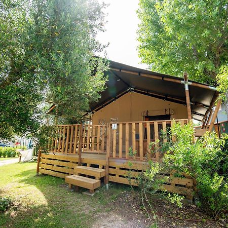 Sivinos Camping Boutique مانربا ديل جاردا المظهر الخارجي الصورة