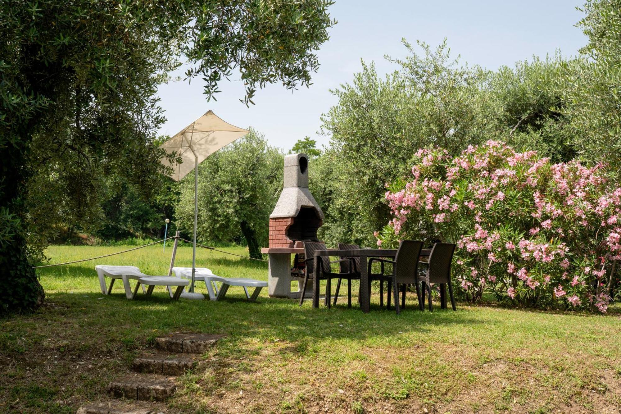 Sivinos Camping Boutique مانربا ديل جاردا المظهر الخارجي الصورة
