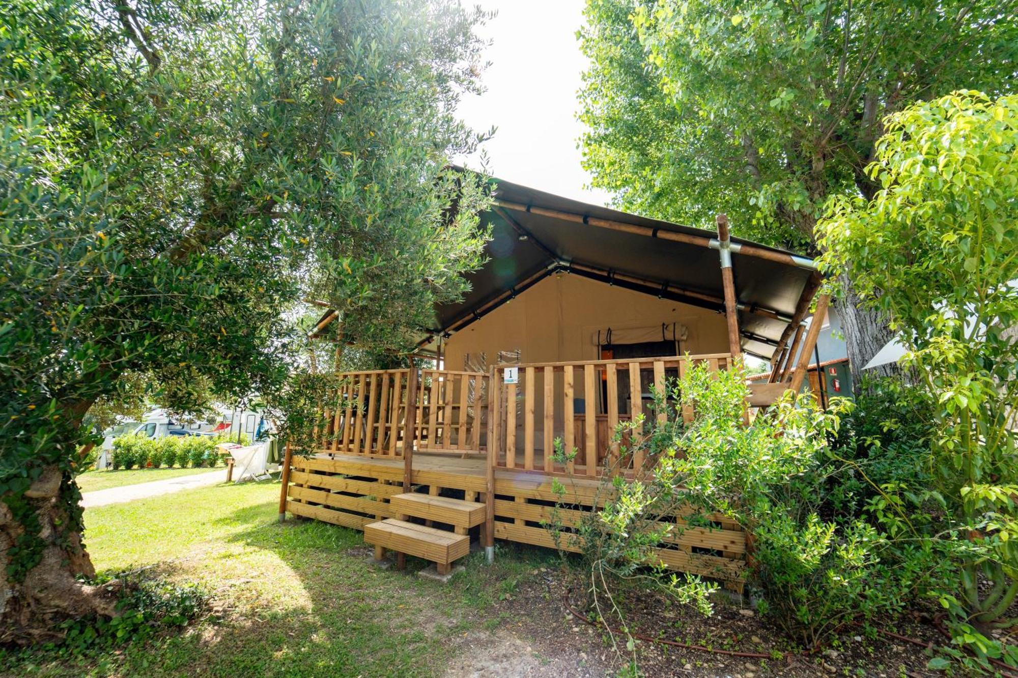 Sivinos Camping Boutique مانربا ديل جاردا المظهر الخارجي الصورة