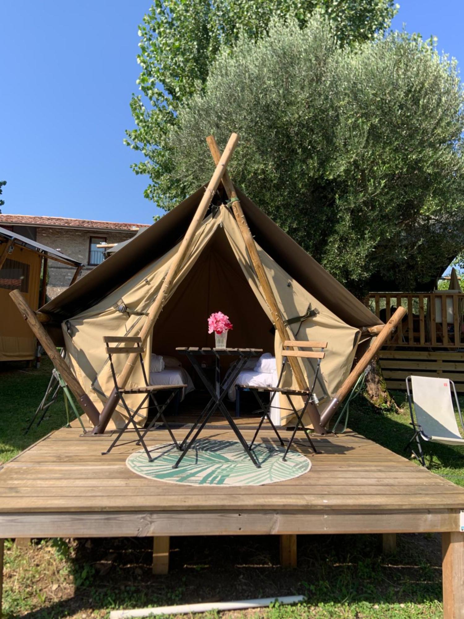 Sivinos Camping Boutique مانربا ديل جاردا المظهر الخارجي الصورة