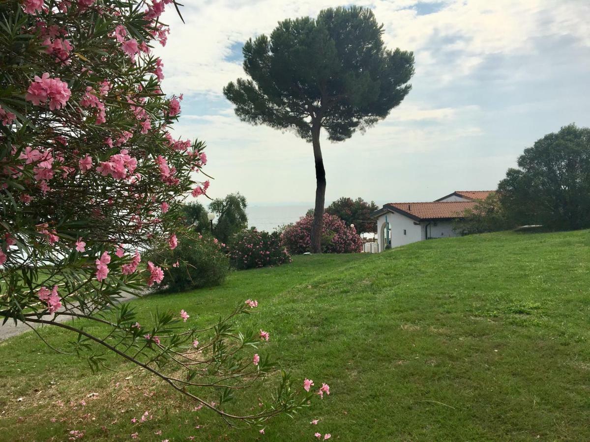 Sivinos Camping Boutique مانربا ديل جاردا المظهر الخارجي الصورة