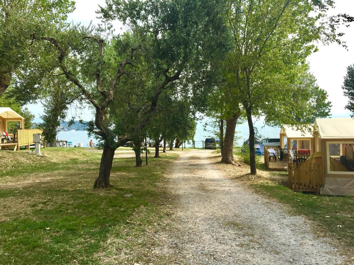 Sivinos Camping Boutique مانربا ديل جاردا المظهر الخارجي الصورة